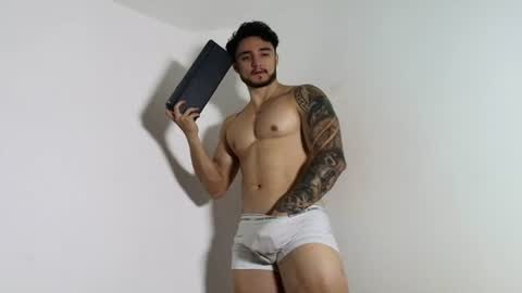 Snapshot of latinboyvip_ chatting on 06.09.26 LatinBoyVIP Colombian online show from 06.09.26