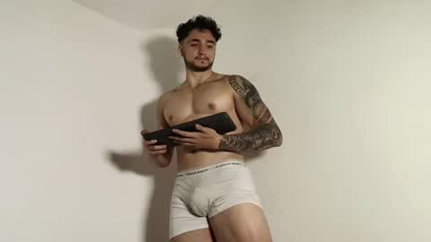 Snapshot of latinboyvip_ chatting on 07.14.26 LatinBoyVIP Colombian online show from 07.14.26