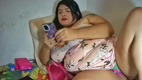 latincurvy1992 online show from 09.30.25