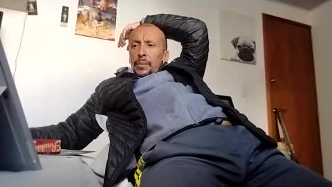 Snapshot of latinhardfucker1980 chatting on 01.12.25 latinhardfucker1980 online show from 01.12.25