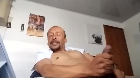 Snapshot of latinhardfucker1980 chatting on 01.19.25 latinhardfucker1980 online show from 01.19.25