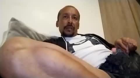 Snapshot of latinhardfucker1980 chatting on 01.21.25 latinhardfucker1980 online show from 01.21.25