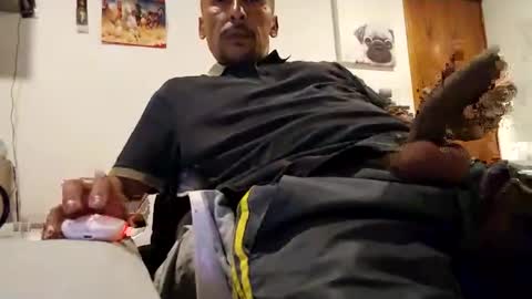 Snapshot of latinhardfucker1980 chatting on 01.24.25 latinhardfucker1980 online show from 01.24.25