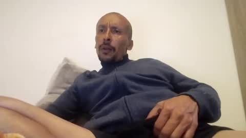 Snapshot of latinhardfucker1980 chatting on 01.29.25 latinhardfucker1980 online show from 01.29.25