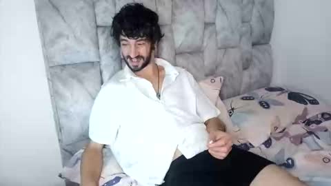 Snapshot of latinlustandfrenchkiss chatting on 05.31.26 latinlustandfrenchkiss online show from 05.31.26