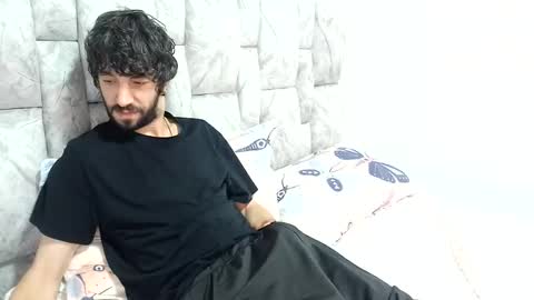 Snapshot of latinlustandfrenchkiss chatting on 06.04.26 latinlustandfrenchkiss online show from 06.04.26
