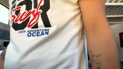 Snapshot of latinmanlive chatting on 02.11.26 Men online show from 02.11.26