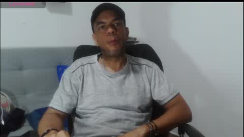 Snapshot of latinmartin254 chatting on 04.19.26 latinmartin254 online show from 04.19.26