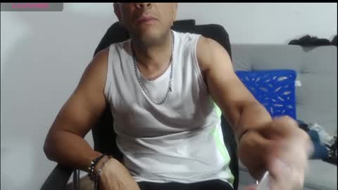 Snapshot of latinmartin254 chatting on 04.23.26 latinmartin254 online show from 04.23.26
