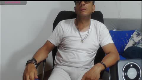 Snapshot of latinmartin254 chatting on 04.30.26 latinmartin254 online show from 04.30.26