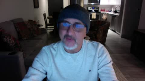 Snapshot of latinnous chatting on 12.08.24 QS - INDEPENDENT MODEL online show from 12.08.24