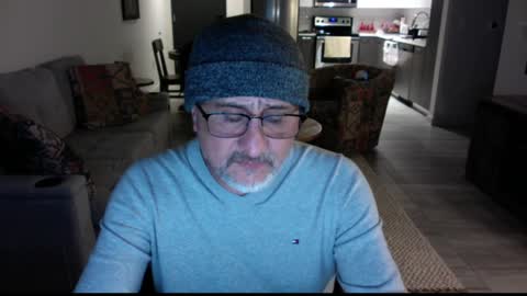 Snapshot of latinnous chatting on 12.22.24 QS - INDEPENDENT MODEL online show from 12.22.24