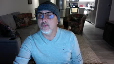 Snapshot of latinnous chatting on 01.17.25 QS - INDEPENDENT MODEL online show from 01.17.25