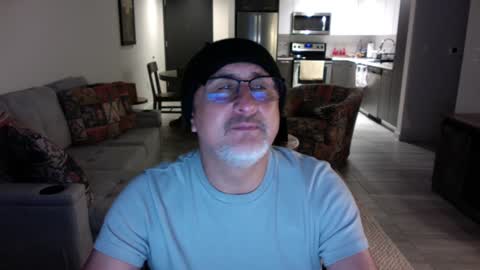 Snapshot of latinnous chatting on 01.18.25 QS - INDEPENDENT MODEL online show from 01.18.25