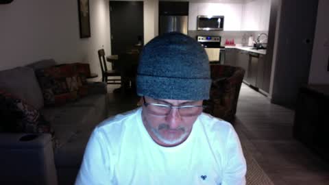 Snapshot of latinnous chatting on 01.21.25 QS - INDEPENDENT MODEL online show from 01.21.25