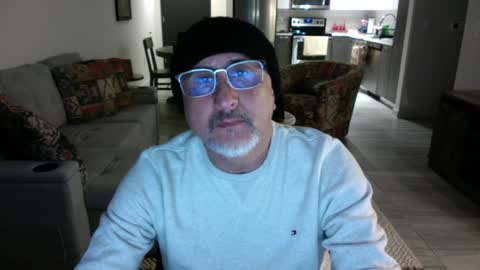 Snapshot of latinnous chatting on 01.23.25 QS - INDEPENDENT MODEL online show from 01.23.25