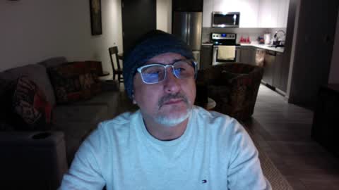 Snapshot of latinnous chatting on 02.02.25 QS - INDEPENDENT MODEL online show from 02.02.25