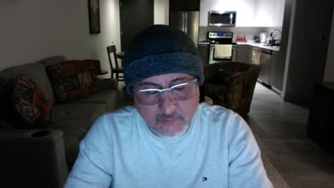 Snapshot of latinnous chatting on 02.03.25 QS - INDEPENDENT MODEL online show from 02.03.25