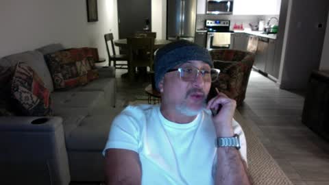 Snapshot of latinnous chatting on 02.07.25 QS - INDEPENDENT MODEL online show from 02.07.25