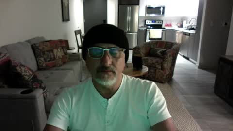 Snapshot of latinnous chatting on 02.16.25 QS - INDEPENDENT MODEL online show from 02.16.25