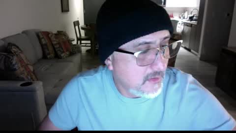 Snapshot of latinnous chatting on 02.26.25 QS - INDEPENDENT MODEL online show from 02.26.25