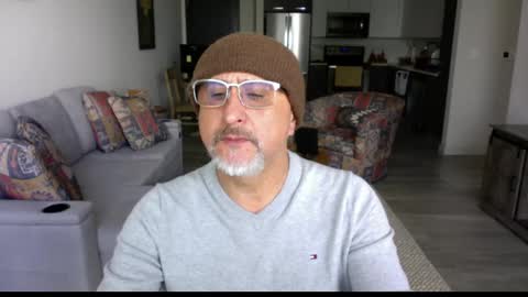 Snapshot of latinnous chatting on 03.01.25 QS - INDEPENDENT MODEL online show from 03.01.25