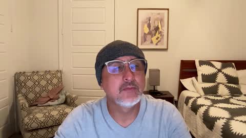 Snapshot of latinnous chatting on 10.13.25 QS - INDEPENDENT MODEL online show from 10.13.25