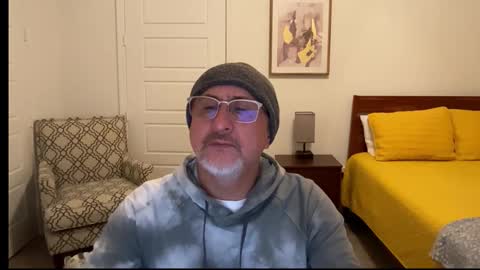 QS - INDEPENDENT MODEL online show from 12.16.25