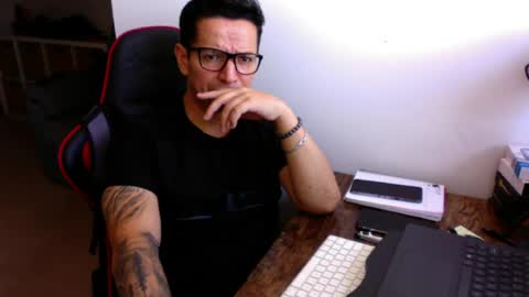 Snapshot of latino8484 chatting on 07.16.26 latino8484 online show from 07.16.26