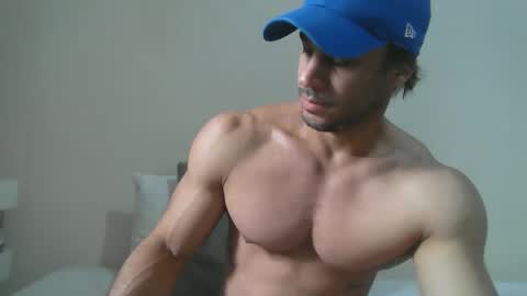 latino_rodri online show from 05.10.26
