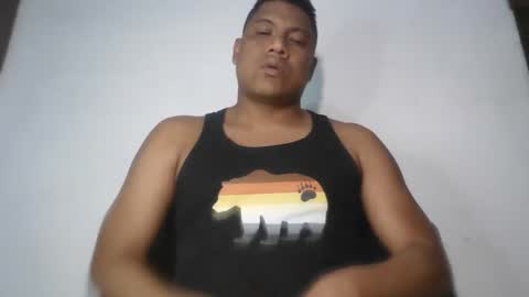 Snapshot of latinrayf chatting on 10.25.25 latinrayf online show from 10.25.25