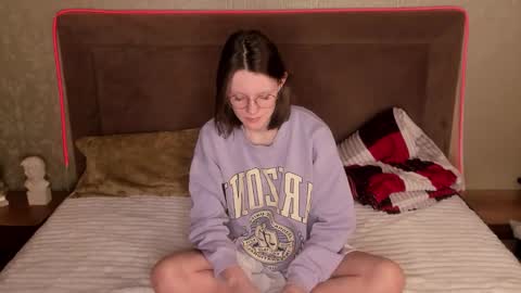 latoriacosner online show from 01.09.26