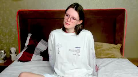 latoriacosner online show from 01.13.26