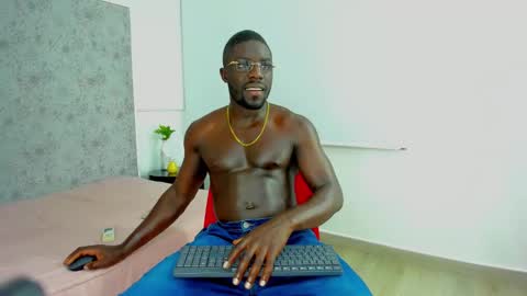 LEANDRO online show from 03.04.25