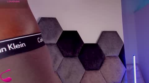 Snapshot of latrellx7 chatting on 02.12.26 LEANDRO online show from 02.12.26