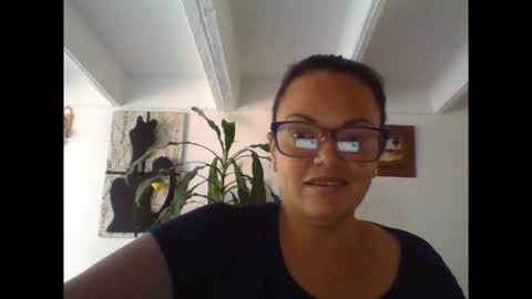 Laura online show from 12.20.25