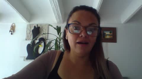 Laura online show from 12.22.25