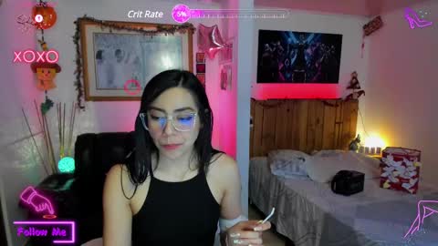 laujgray online show from 02.15.25