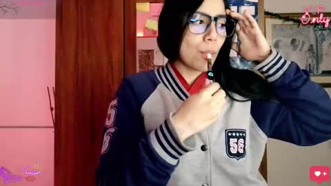 laujgray online show from 02.15.26