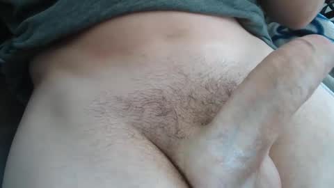 Snapshot of launeeee1 chatting on 12.28.24 launeeee1 online show from 12.28.24