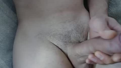 Snapshot of launeeee1 chatting on 12.21.25 launeeee1 online show from 12.21.25