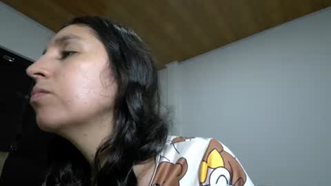 Snapshot of laura_1717 chatting on 07.03.26 laura online show from 07.03.26