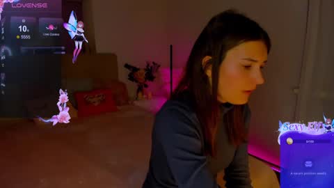 Laura online show from 12.18.24