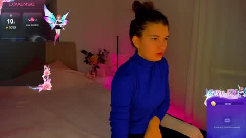 Laura online show from 12.21.24