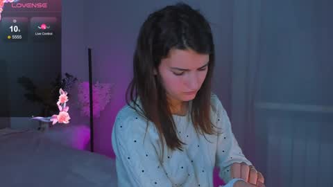 Laura online show from 12.23.24