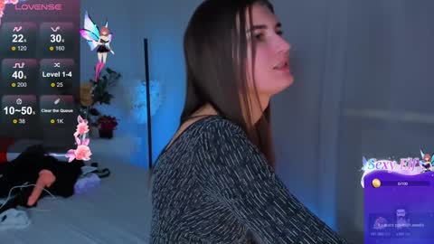 Laura online show from 12.25.24