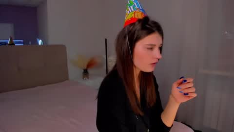 Laura online show from 03.01.25