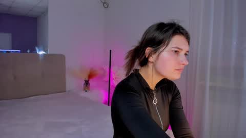 Laura online show from 03.06.25