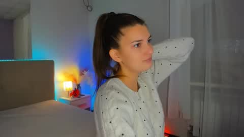 Laura online show from 10.16.25