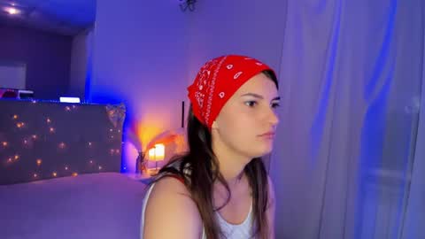 Snapshot of laura__leee chatting on 06.16.26 Laura online show from 06.16.26